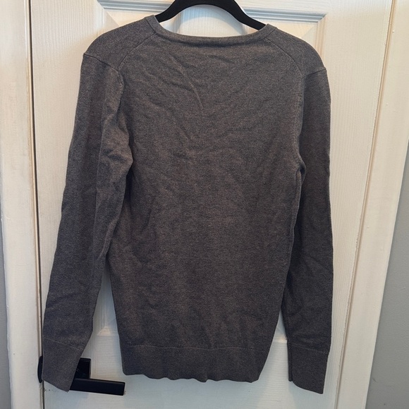 Kirkland Signature Women’s Charcoal V-Neck Sweater - Picture 4 of 4